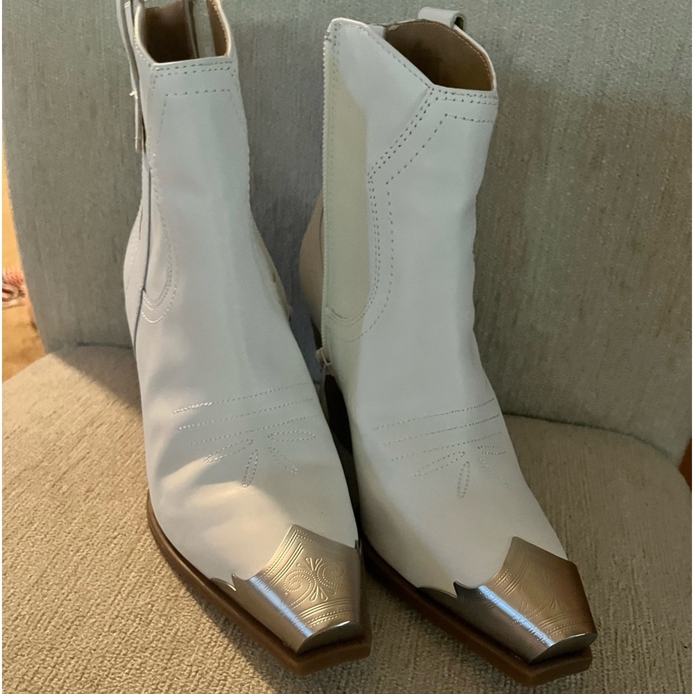White Leather Western Ankle Boots with Silver Accents